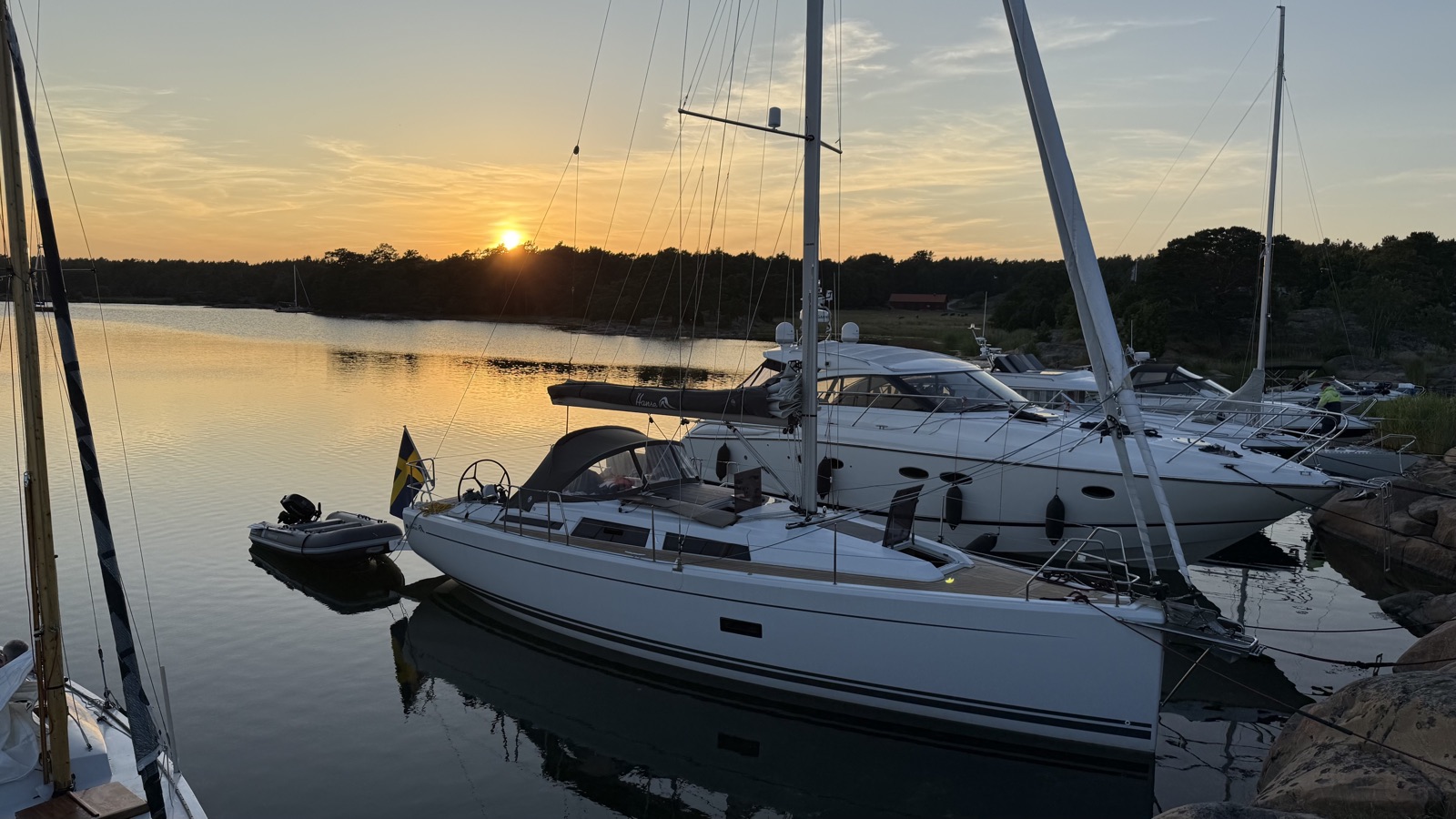 Solnedgång i hamn